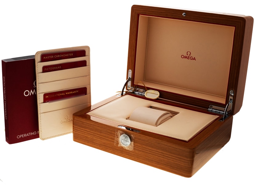 Omega Planet Ocean 215.90.44.21.99.001